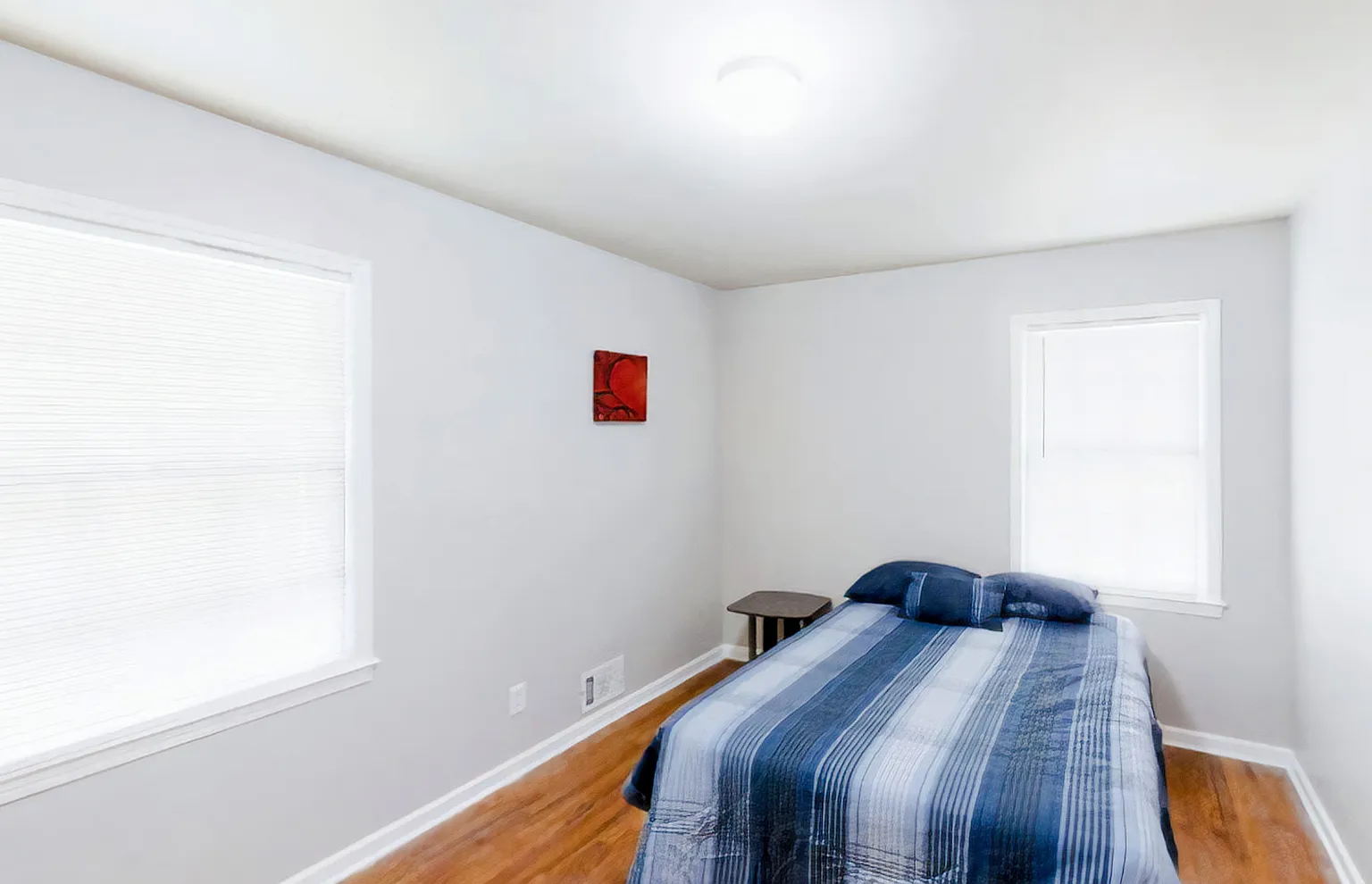 4 bed, 2.0 bath, 2000 sqft, $728 — Photo 1