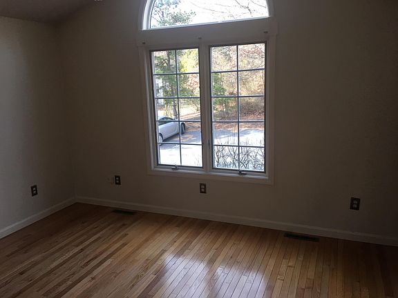 2nd image of 191 River Farms Dr