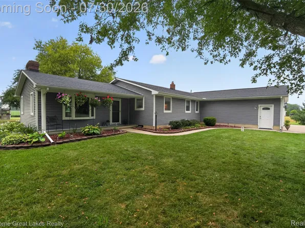 6249 New Lothrop Rd, New Lothrop, MI 48460