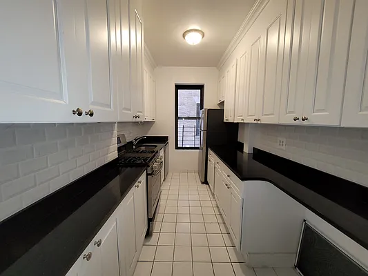 Rented by ONE Manhattan Real Estate | media 12