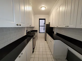 Rented by ONE Manhattan Real Estate