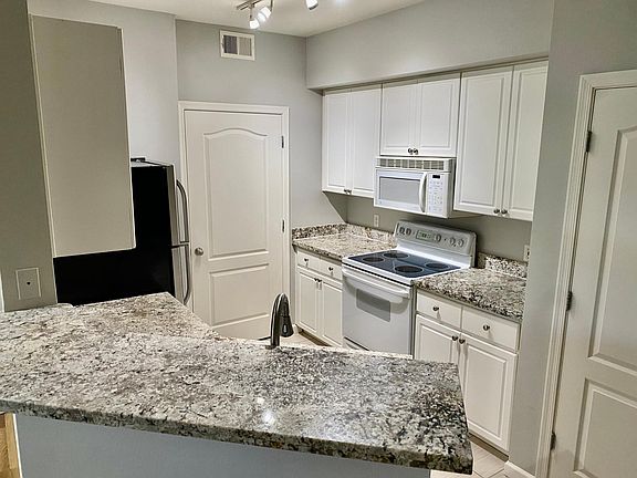 4th image of 1701 E Colter St Unit 209
