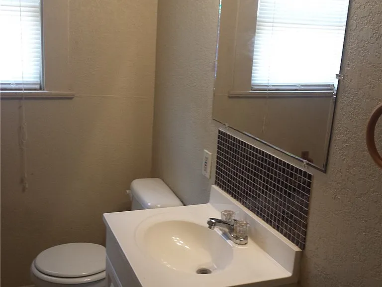 219 Tutt Ave — Photo 11