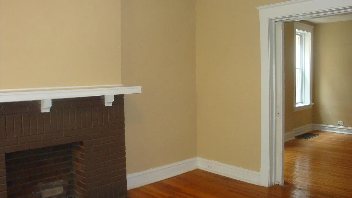 Building Photo - 2831 Gasconade St #1