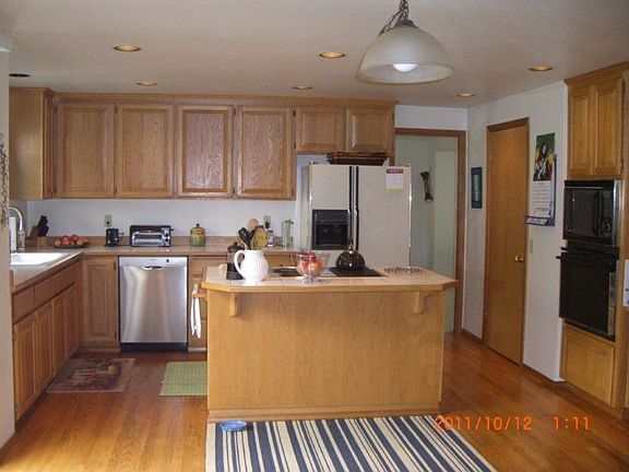 5th image of 4415 147th Pl SW