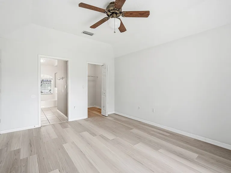 6141 36th Ln E — Photo 12