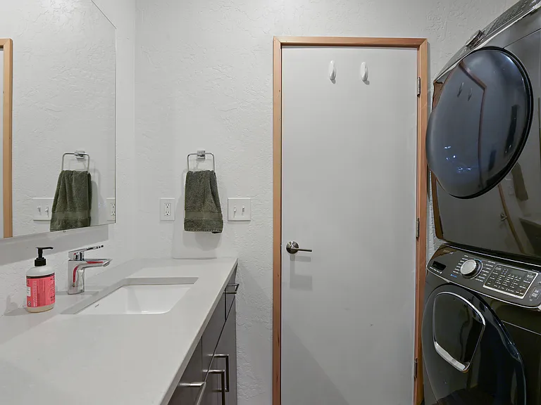 2336 W 1st Ave — Photo 104