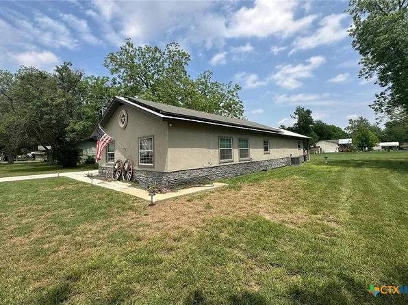 509 Reiley Rd, Seguin, TX 78155