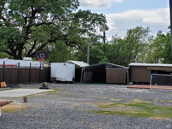 5th image of 2293 W Hearn Avenue