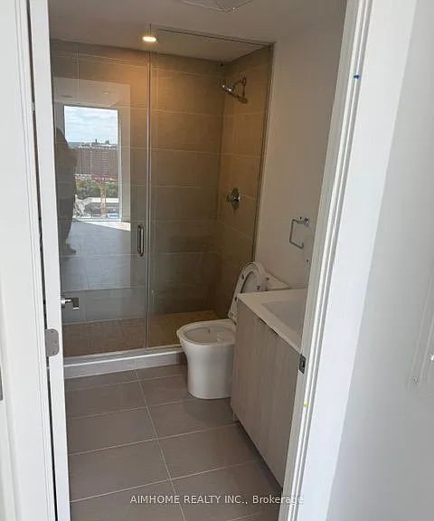 100 Queen St E #1905 — Photo 11