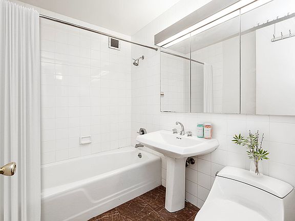 5th image of 525 E 72nd St APT 35H