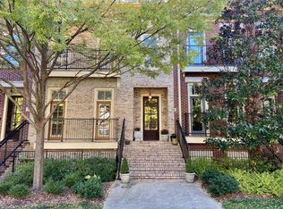 706 Creekgarden Ct, Sandy Springs, GA