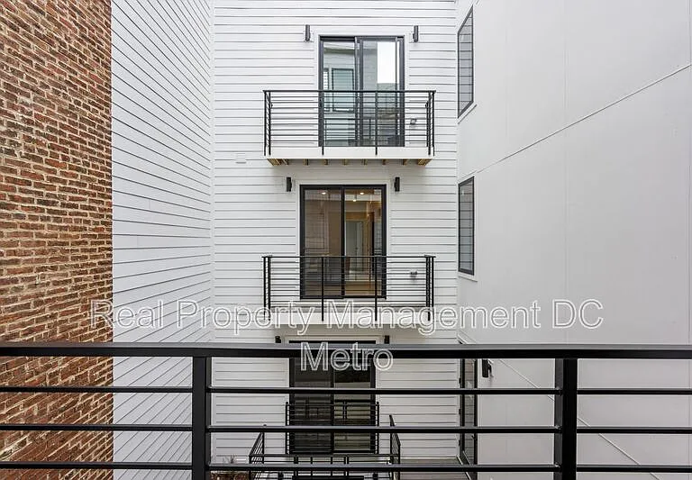 1112 6th St NW #NW — Photo 8