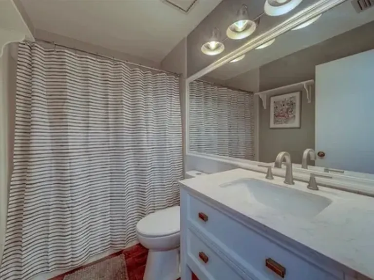 3135 Charter Club Dr — Photo 5