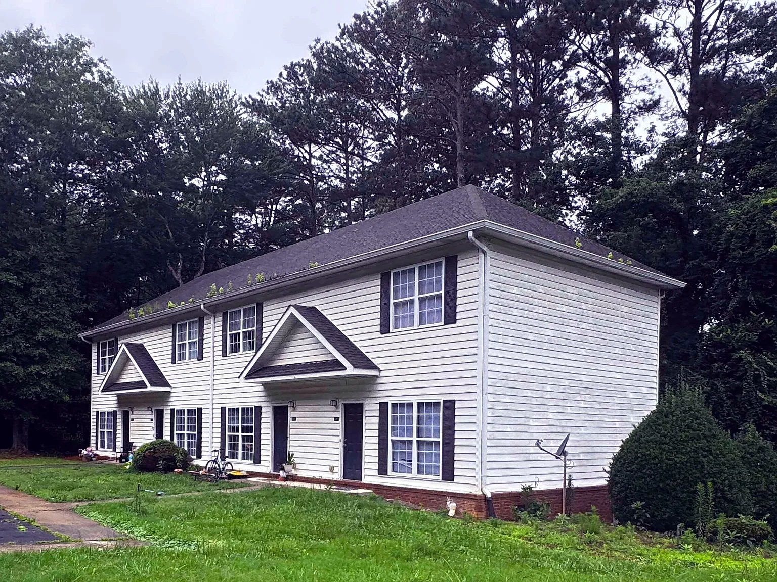 Bremen Oaks Apartments & Townhomes — Photo 3