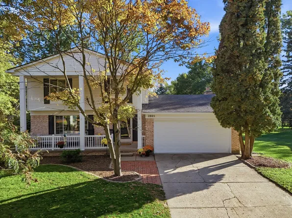 2805 Lakehurst Ln, Ann Arbor, MI 48105