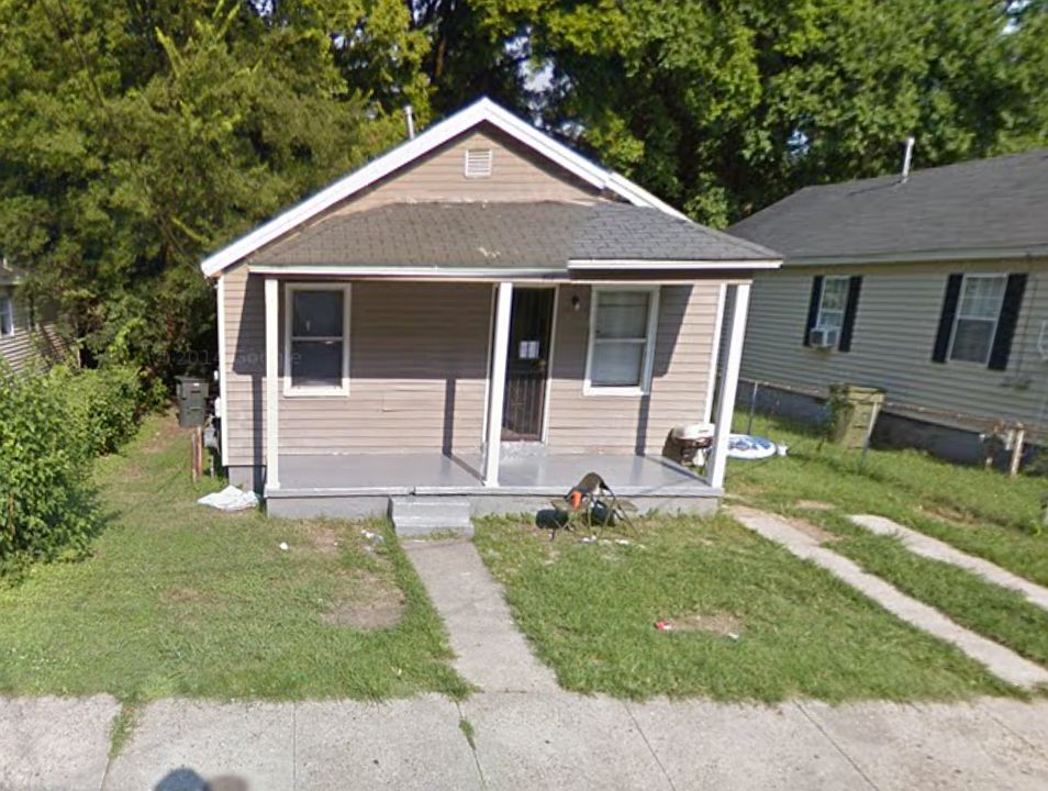 2nd image of 903 Alaska St