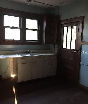 4th image of 337 Avenue E SE