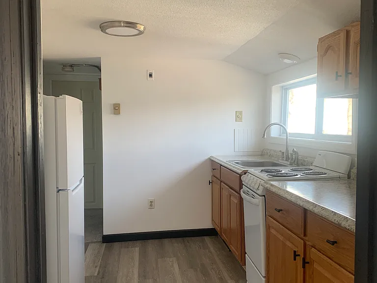 5 Leonard Ave #2 — Photo 3