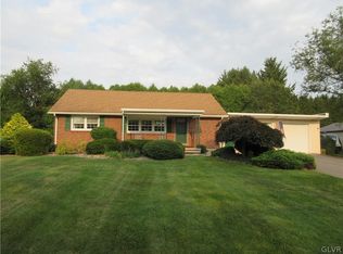 6440 Hanover St E, Bethlehem, PA 18017