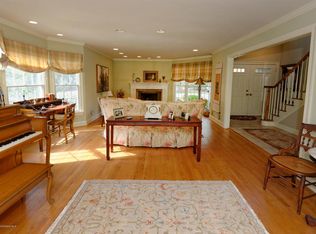 8 Quaker Ln, Little Silver, NJ 07739