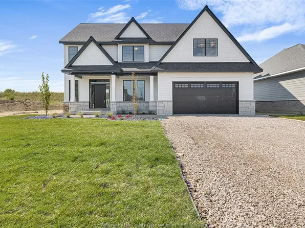 54 Belleview Dr, Kingsville, ON N0R 1B0