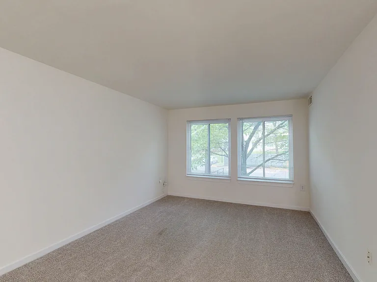 Seneca Place — Photo 65