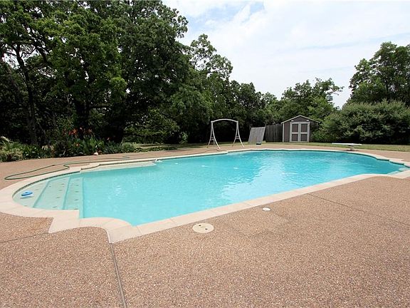5th image of 8558 Meadowbrook Dr