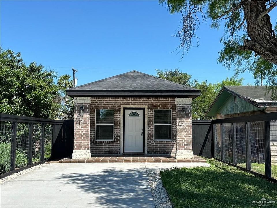 1st image of 1121 E Cano St