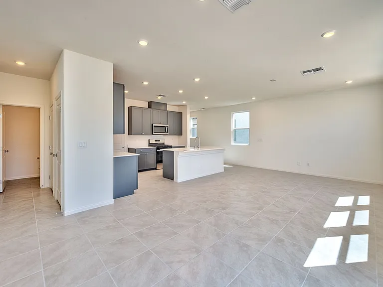 10167 Glowing Amber St — Photo 6