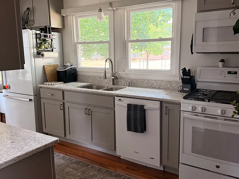 5256 N Lydell Ave — Photo 7