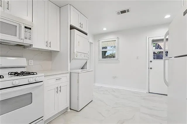 212 Claiborne Ct — Photo 8