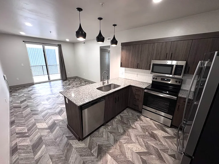 Lofts On Broadway — Photo 45