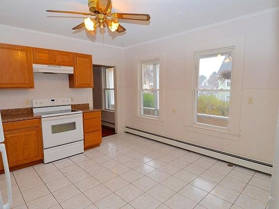 4th image of 74 Summit St