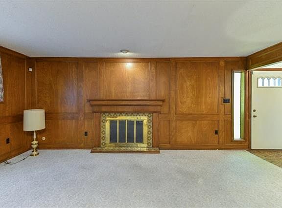 5th image of 615 Saint Paul Dr
