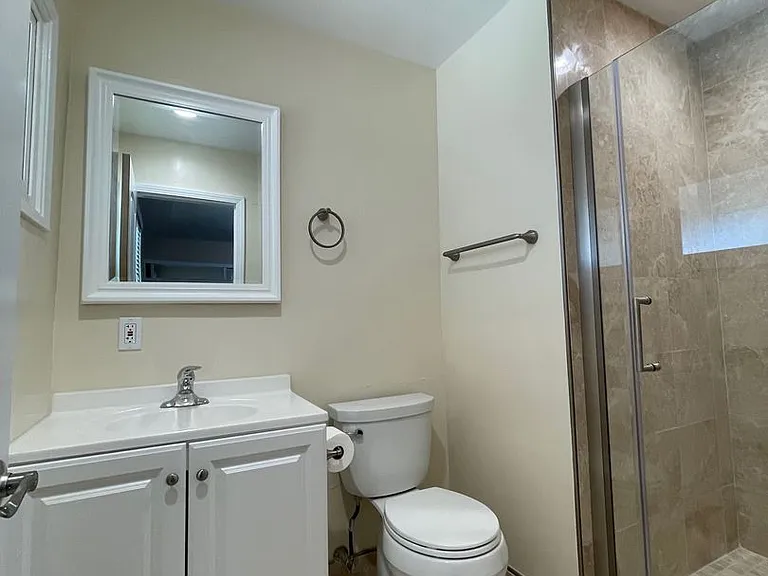 23370 Schoolcraft St — Photo 14