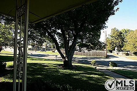 3rd image of 3744 Kiest Knoll Dr