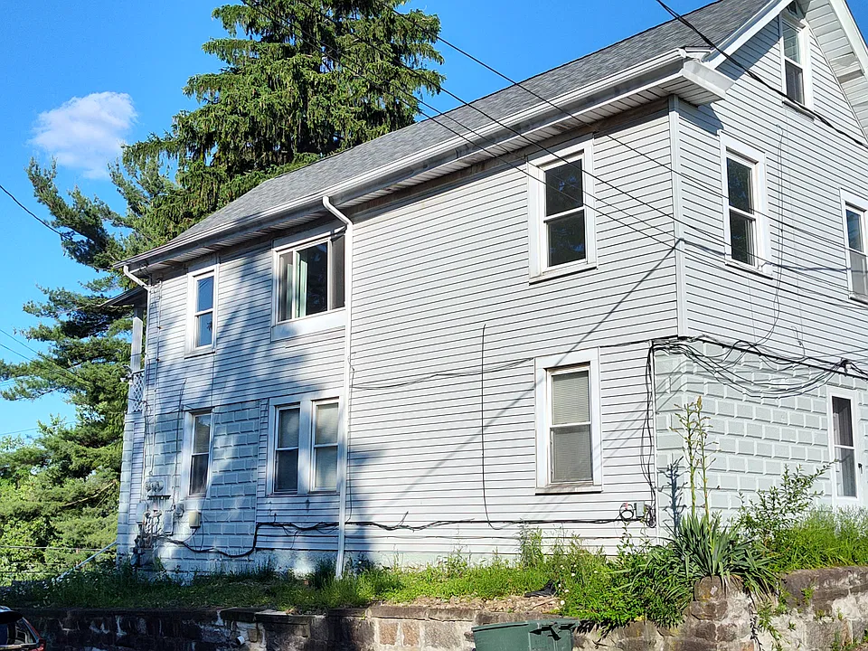 833 Greensburg Pike #1