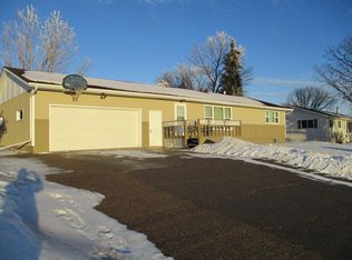 1051 Custer Dr, Washburn, ND 58577