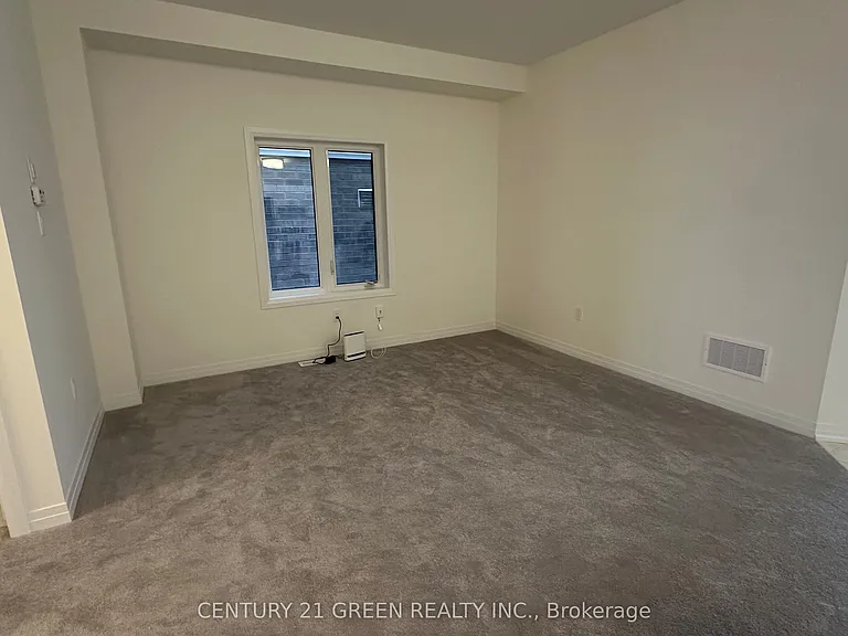 126 Hitchman St — Photo 31