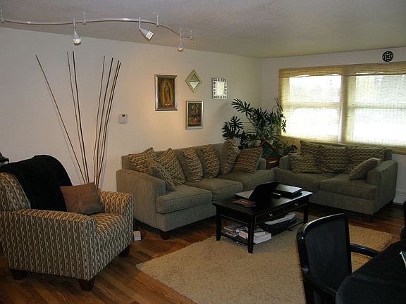 3rd image of 656 Fairbanks St
