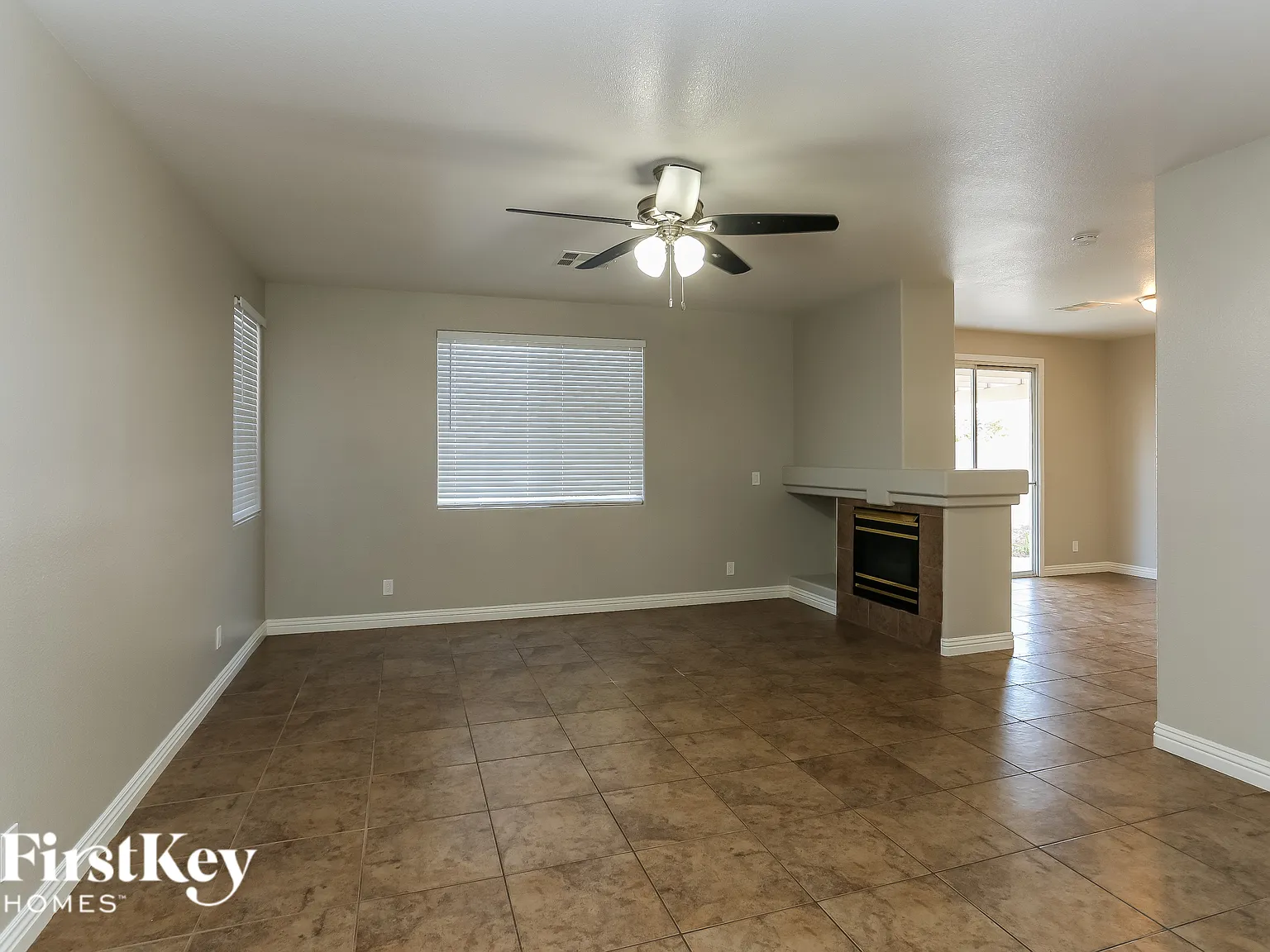 4 bed, 2.5 bath, 1833 sqft, $2,570 — Photo 2
