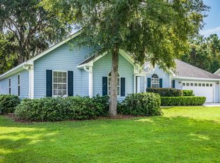 40 Purrysburg Dr, Beaufort, SC 29907