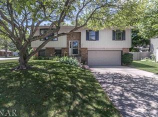 1305 Heritage Rd E, Normal, IL 61761