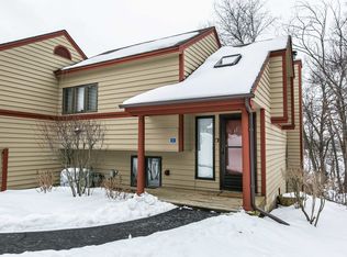 37 Spring Creek Ln, Galena, IL 61036