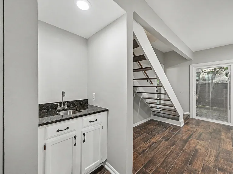 417 N Church St #A — Photo 7