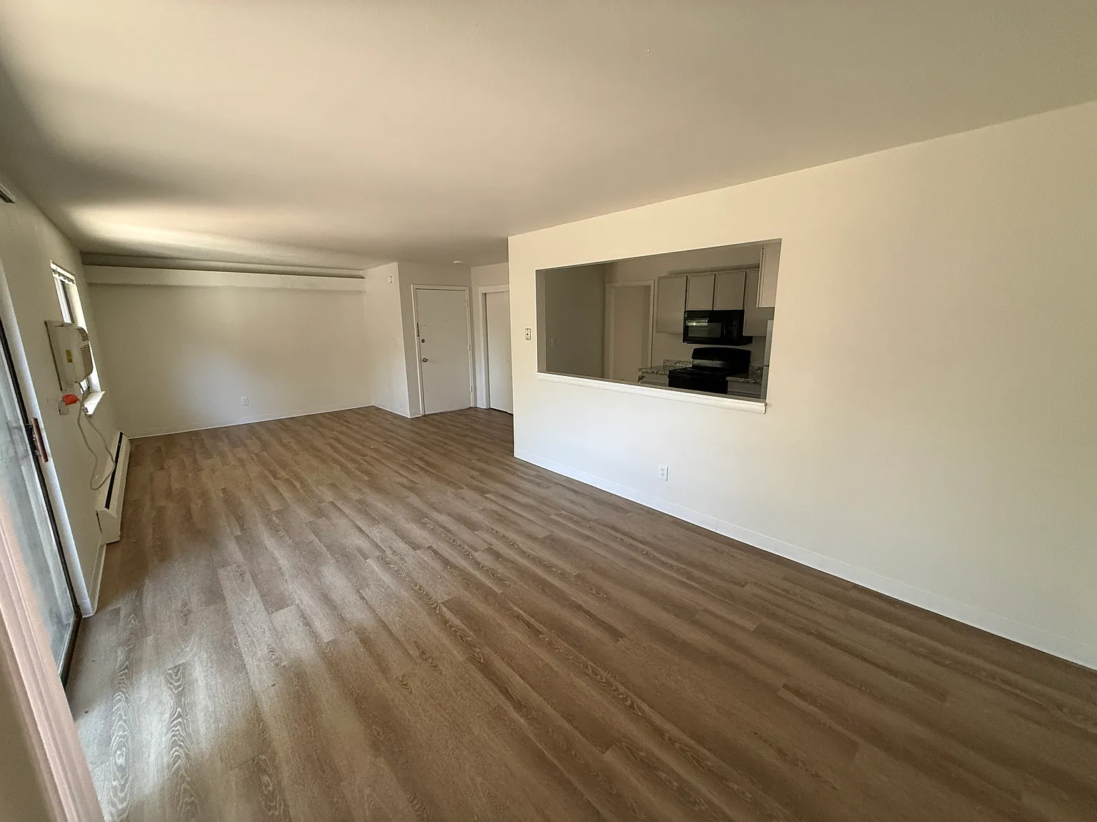 2 bed, $1,350 — Photo 3