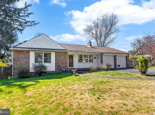718 Dale Rd, Huntingdon Valley, PA 19006