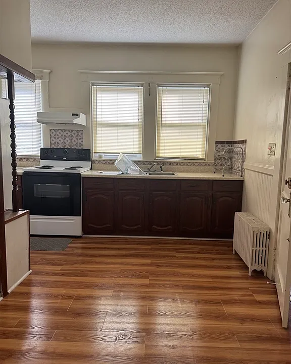 161 Carroll St #2