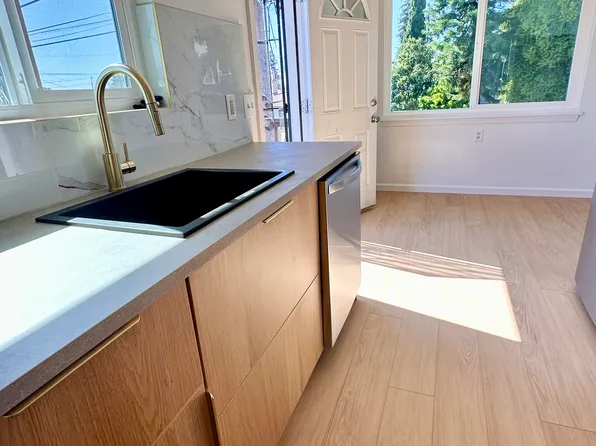 5370 Trask St, Oakland, CA 94601